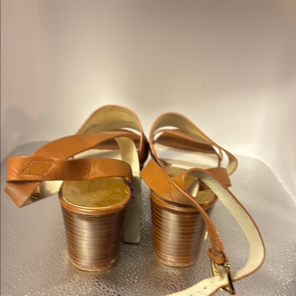 Michael Kors Tan Platform Sandals with Metallic Sole - Picture 4 of 9